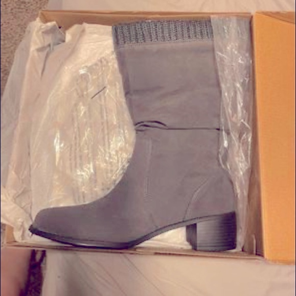Gray slouch boots